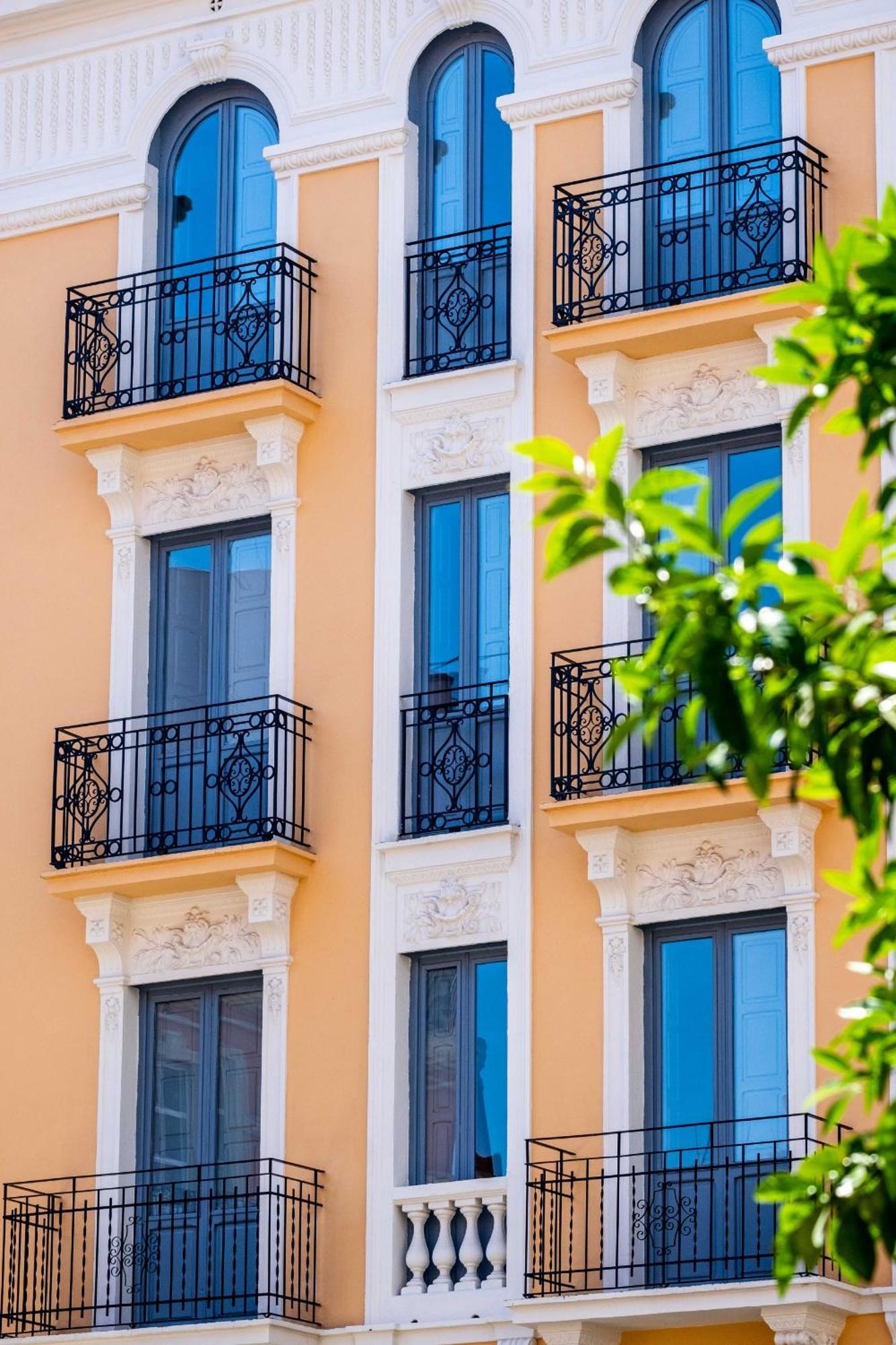 Beautiful With Private Terrace * Valence